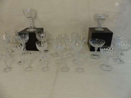 Large Prince of Wales service including 14 champag…