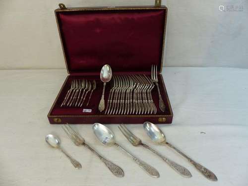 Box of 34 silver cutlery with French punches. Tota…