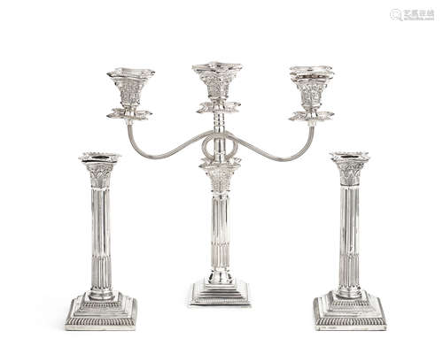 A pair of silver candlesticks Goldsmiths & Silversmiths Co Ltd, London 1906, (3)