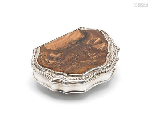 A George II silver and mounted agate snuff box Robert Albin Cox, London 1747