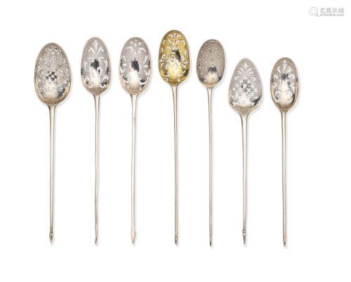 A collection of twenty-two silver mote spoons various makers, 18th century (22)