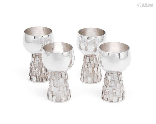 Graham Watling: a set of four silver goblets London 1973 - 1975 (4)