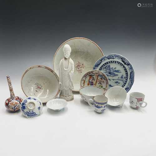 Miscellaneous Chinese porcelain, mainly 18th century, to include a punch bowl, blanc de chine