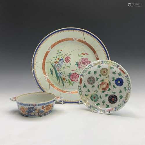 A large Chinese famille rose charger, 18th century, diameter 38.5cm, a Chinese porcelain dish,