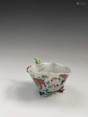 A Chinese famille rose porcelain leaf shaped cup, 18th century, the exterior decorated with a