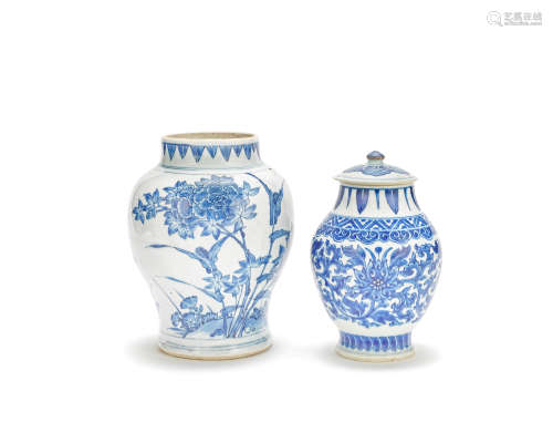 A blue and white vase and a jar and cover Shunzhi