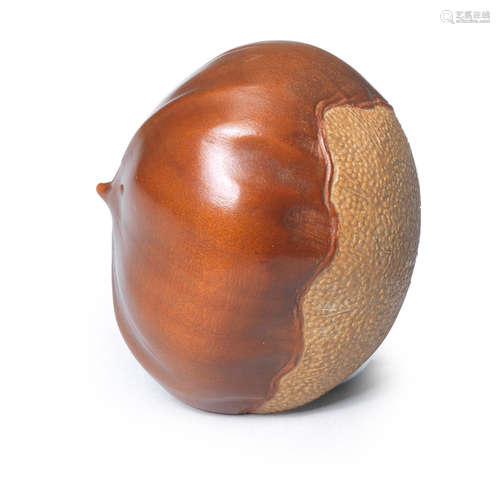 A boxwood netsuke of a chestnut By Ouchi Sosui (1911-1972), mid-20th century