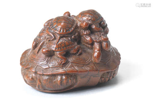 A wood netsuke of a turtle and young By Kokei, Kuwana, Ise Province, early 19th century