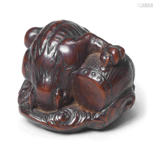 A wood netsuke of Raijin By Kokei, Kuwana, Ise Province, late 18th century