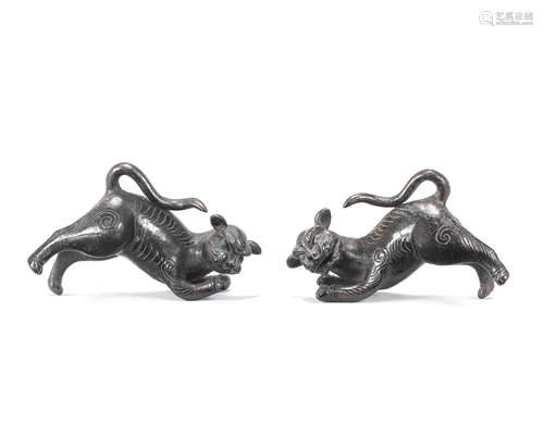 A pair of bronze tigers Edo period (1615-1868), mid-late 19th century