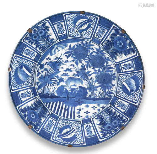 A Ko-Imari large blue-and-white charger Edo period (1615-1868), 1660-1680