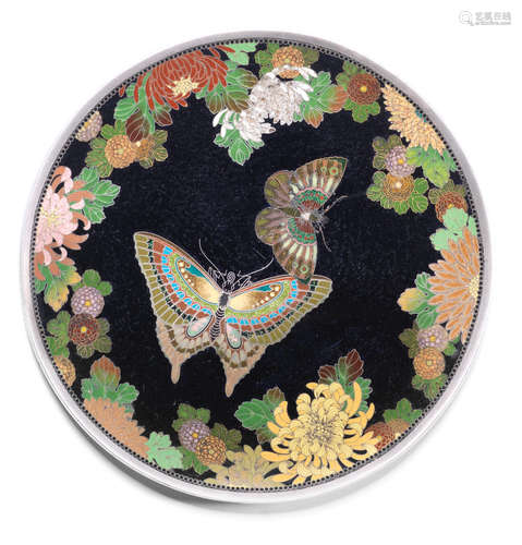 A cloisonné-enamel saucer dish By Namikawa Yasuyuki (1845-1927) of Kyoto, Meiji era (1868-1912), 1880-1900