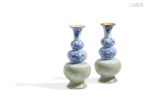 A CLOSE PAIR OF CELADON, BLUE AND WHITE…