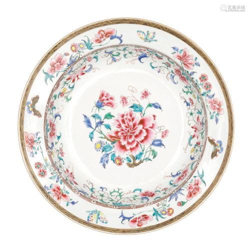 A LARGE AND NICE FAMILLE ROSE PORCELAIN BA…