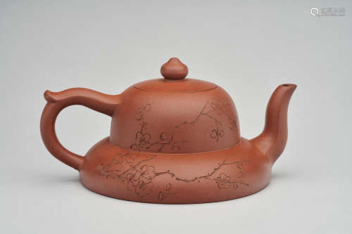 A yixing tea pot  Attributed to Yang Pengnian (1796-1850)
