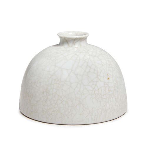A white glazed beehive form water pot 'taibozun'  Qianlong mark, 19th century