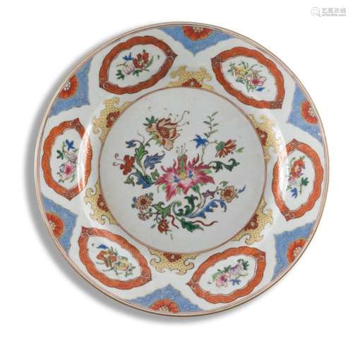 PORCELAIN PLATE China, 18th century. Decorated wit…