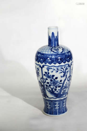 Chinese Qing Dynasty Guangxu Period Flower Pattern Blue And White Porcelain Bottle