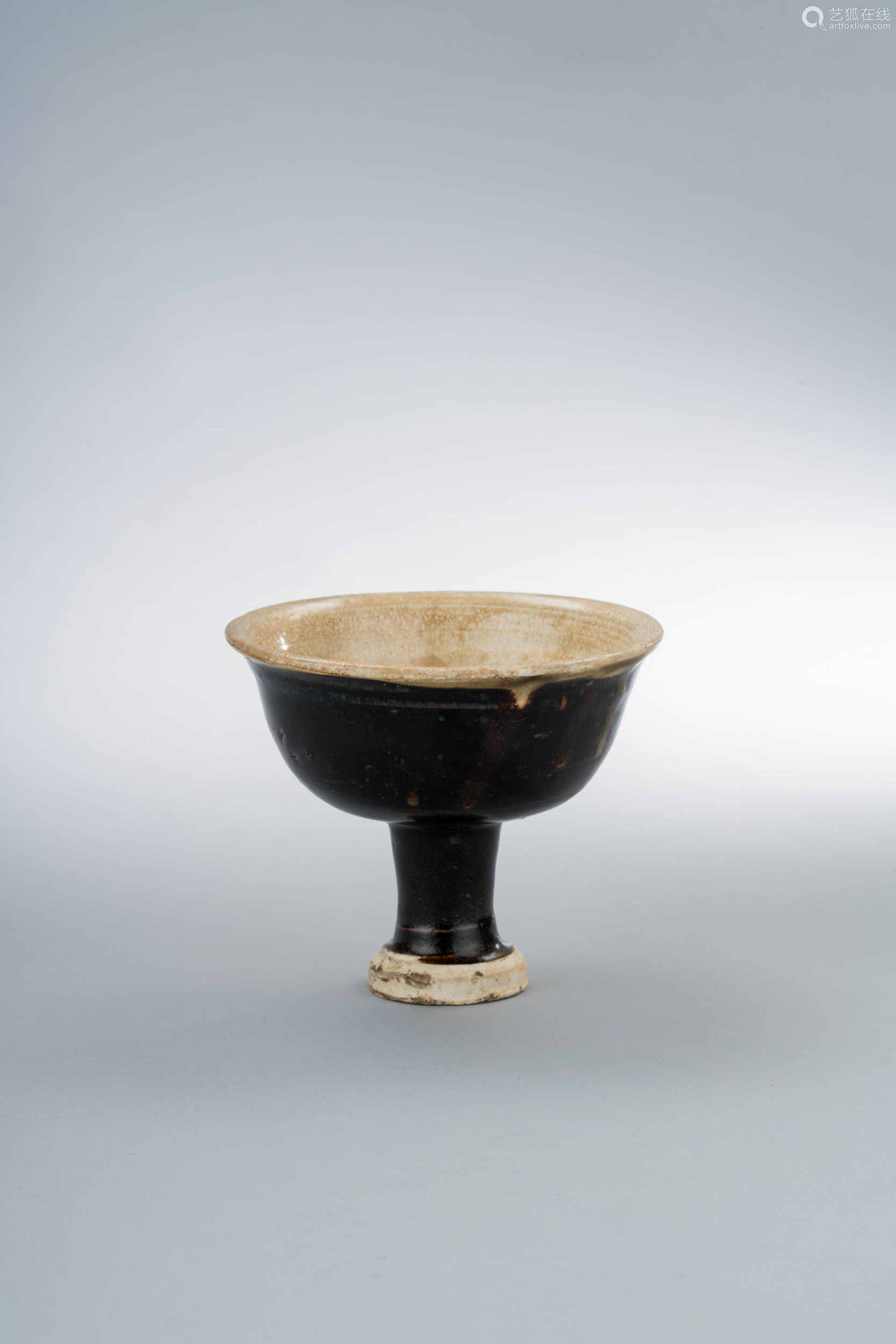 宋代黑釉高足杯