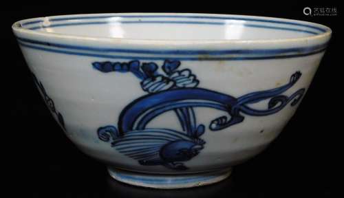 A Chinese blue and white bowl, of circular form decorated with a geometric pattern on a circular