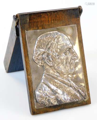 India interest. A white metal plaque of Lord Hailey Governor of The Punjab, facing dexter of