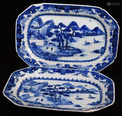 A pair 18thC Chinese export porcelain dishes, each of octagonal form with an outer floral pattern