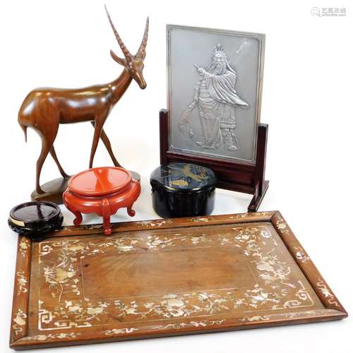 Various treen, etc., a samurai table screen, 31cm high, lacquer finish stands, export style and