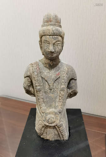 A YUZI STONE CARVED FIGURE STATUE