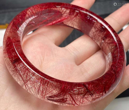 A RED YELLOW CRYSTAL BANGLE