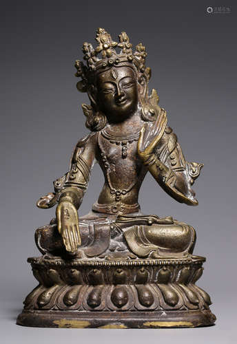 A COPPER CASTED TARA BUDDHA STATUE