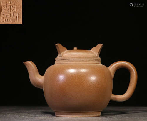 A PLAIN ZISHA POT