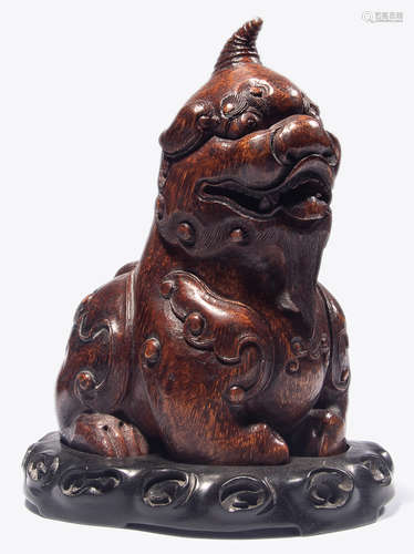 A BAMBOO ROOT CARVED BEAST SHAPE CENSER