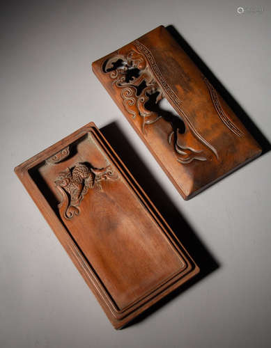 A HUANGYANG WOOD CARVED INK SLAB WITH BEAST PATTERN