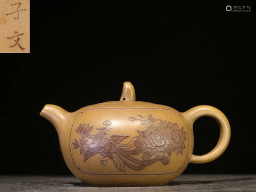 A PHOENIX PATTERN ZISHA POT