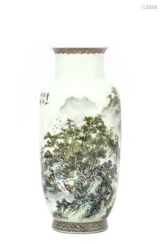 A Chinese porcelain vase,