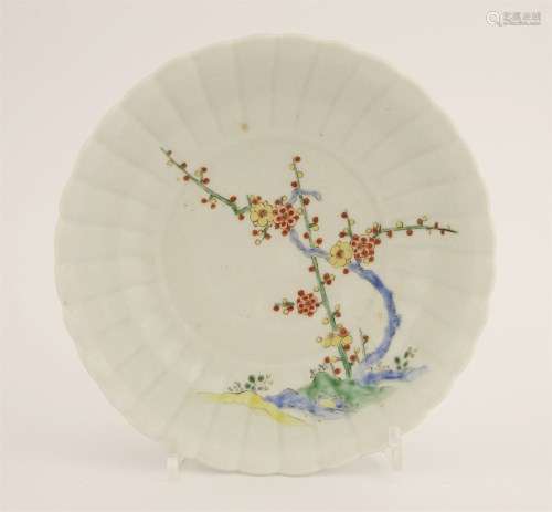 A Japanese Kakiemon-type dish