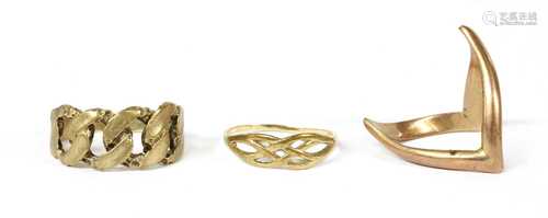 A 9ct gold wishbone ring,