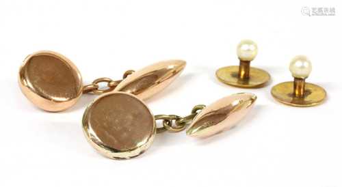 A pair of 9ct gold cufflinks,