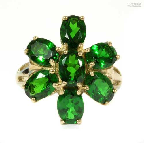 A 9ct gold chrome diopside cluster ring,