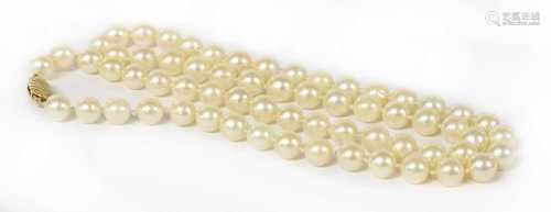 A single row uniform cultured pearl necklace,