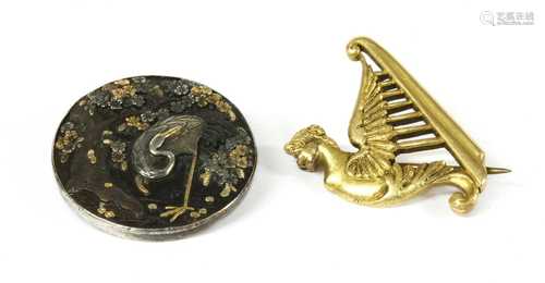 An Irish gold harp brooch,