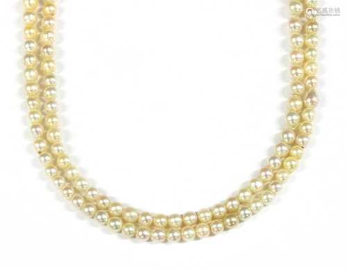 A two row graduated cultured freshwater pearl necklace,