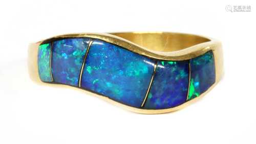 A gold opal doublet ring,