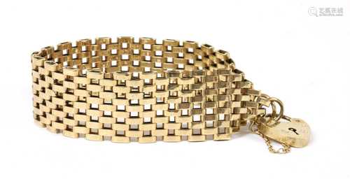 A 9ct gold six row gate bracelet,