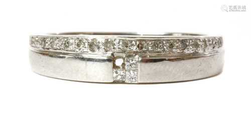 An 18ct white gold diamond ring,