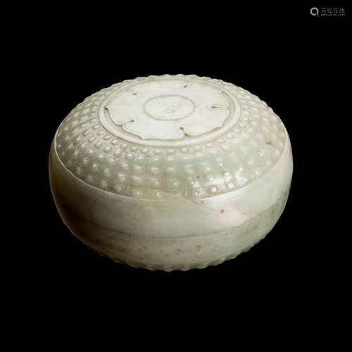 CELADON JADE CIRCULAR BOX QING DYNASTY, 19TH CENTURY