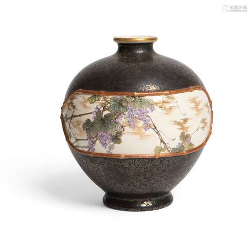 FINE KINKOSAN SATSUMA VASE MEIJI PERIOD