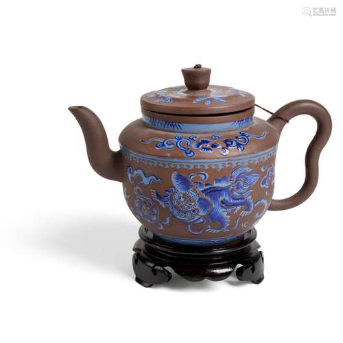 YIXING STONEWARE ENAMELLED TEAPOT QING DYNASTY, 19TH CENTURY