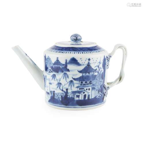 BLUE AND WHITE 'LANDSCAPE' TEAPOT QING DYNASTY, 18TH CENTURY