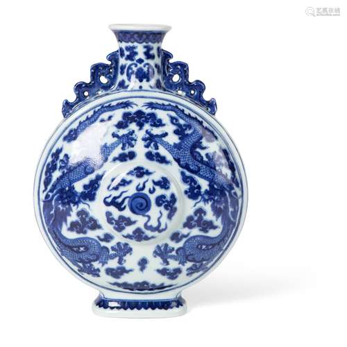 BLUE AND WHITE 'DRAGON' MOON FLASK DAOGUANG MARK AND OF THE PERIOD